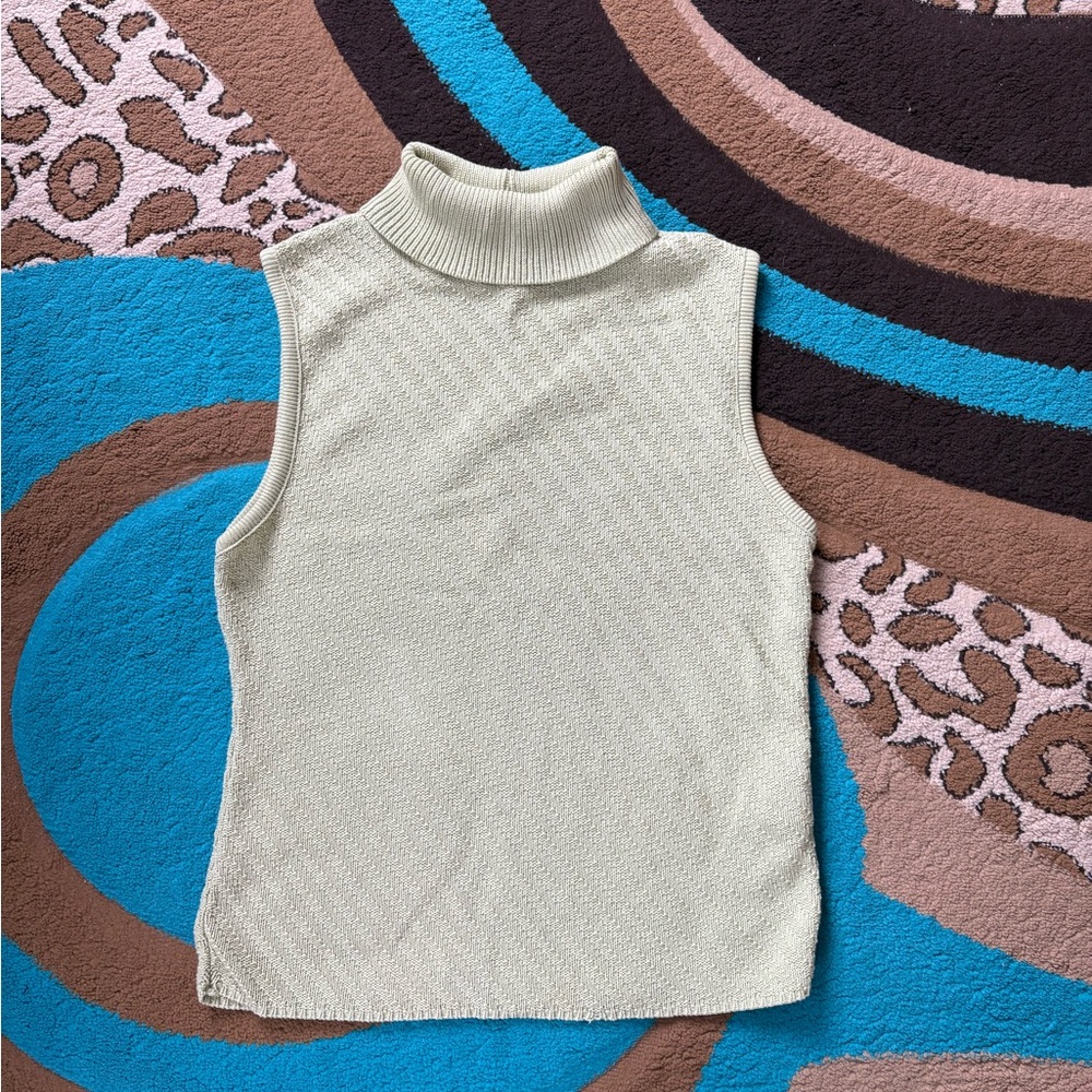 Jaclyn Smith Light Green Turtleneck Tank Top Sweater